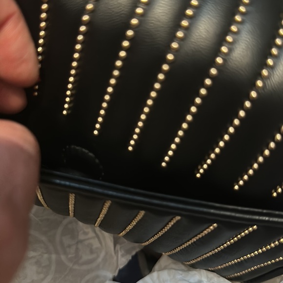 HOST PICK! 🕺💃🎊Tory Burch Fleming Star Stud Flat Shoulder Bag New with Tags - Picture 10 of 10